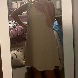 Beautiful dress. Never worn.